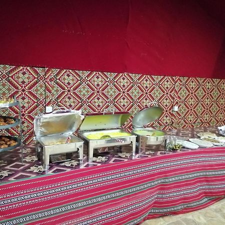 Black Irish Camp And Tours Hotel Wadi Rum Ngoại thất bức ảnh