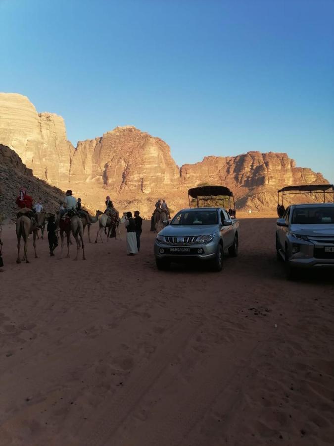 Black Irish Camp And Tours Hotel Wadi Rum Ngoại thất bức ảnh