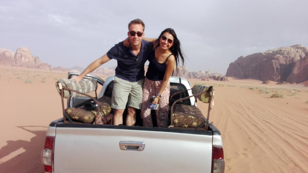 Black Irish Camp And Tours Hotel Wadi Rum Ngoại thất bức ảnh