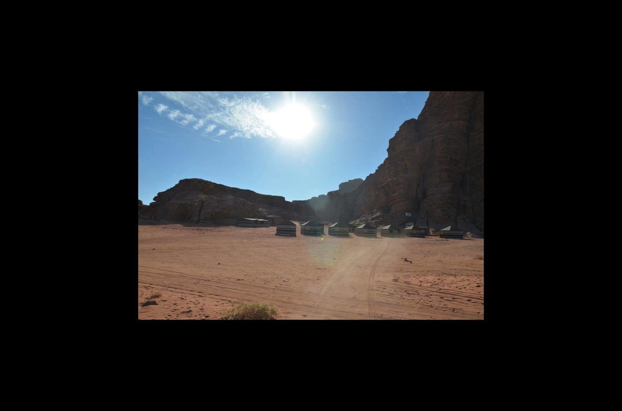 Black Irish Camp And Tours Wadi Rum Ngoại thất bức ảnh